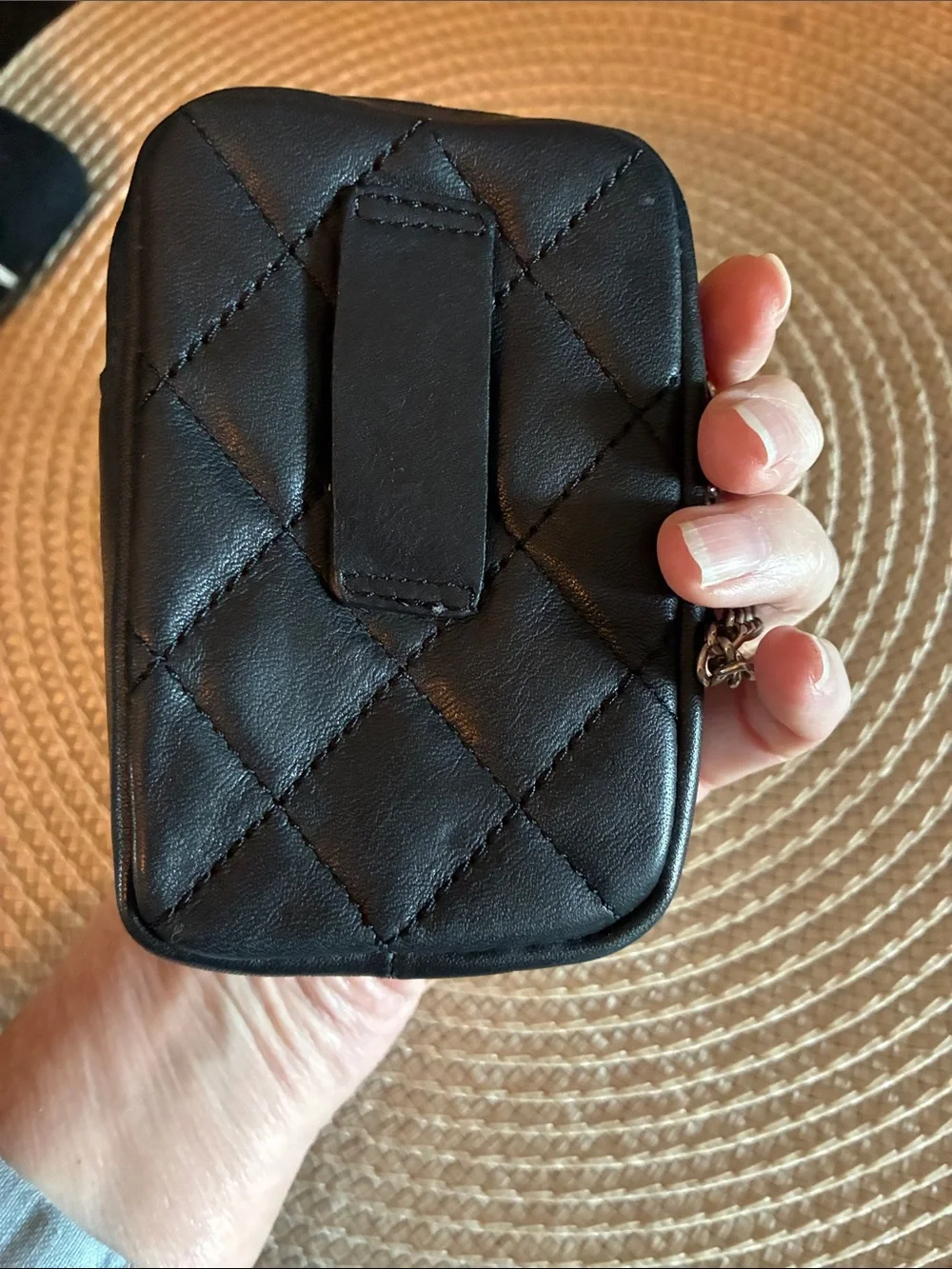 CHANEL compact black